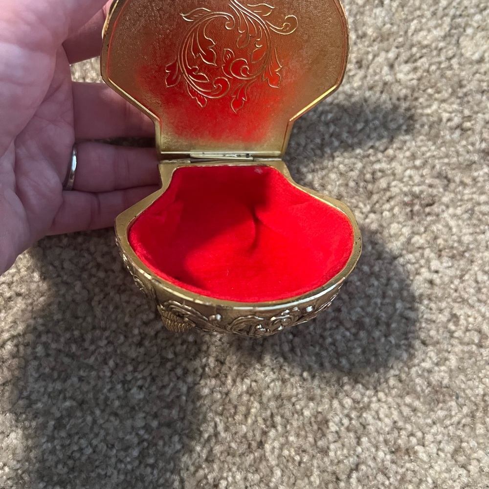 Seashell Trinket Box - Picture 5 of 8